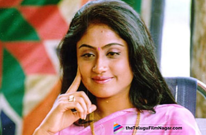 Vijayashanthi Re-Entry In Tollywood With Sarileru Neekevvaru,Telugu Filmnagar,Telugu Film Updates,Tollywood Cinema News,2019 Latest Telugu Movie News,Vijayashanthi is Back in TFI,Vijayashanthi Next in Mahesh Babu New Movie Sarileru Neekevvaru,Vijayashanthi Role in Mahesh Babu New Movie,Vijayashanthi Re-Entry With Mahesh Babu 26th Film