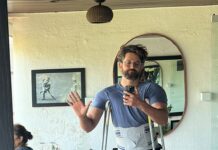 Hrithik Roshan Post Goes Viral as He Shares Mirror Selfie with Crutches